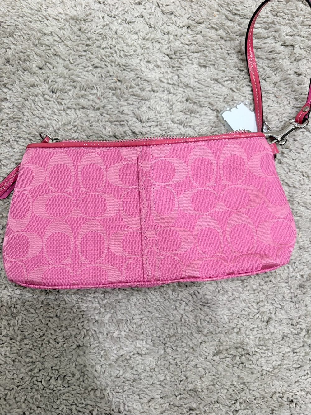 Coach vintage pink
Signature Wristlet with Silver Hardware - Picture 7 of 8